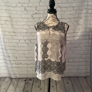 Violet & Claire Sleeveles Aztec Pattern Crew Neck Pullover Blouse w/Keyhole Sz M